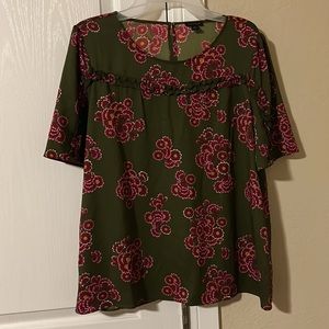 NWOT-Ann Taylor top-Size Medium